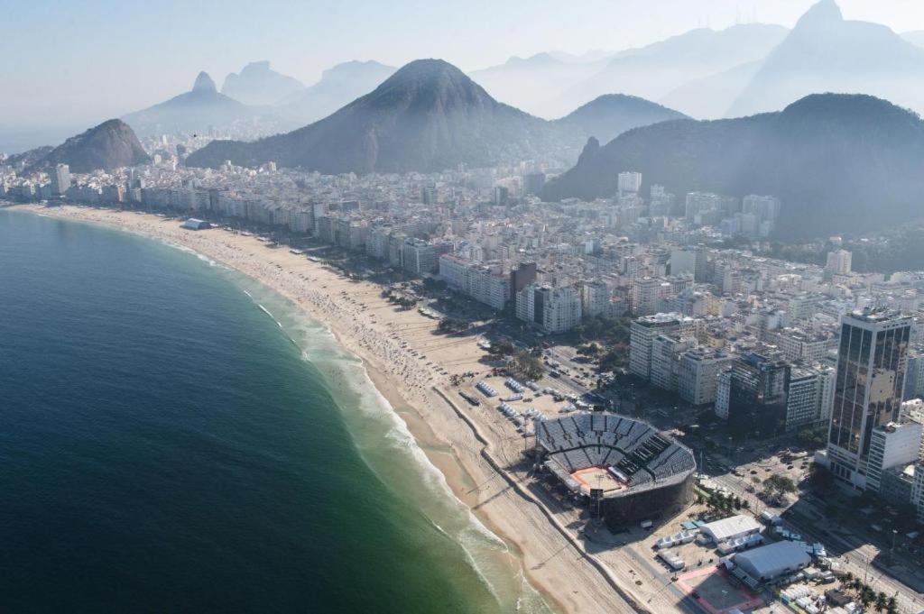 Apartamento Completo Na Praia De Copacabana 02 Quartos Com Vista Lateral Mar Em Andar Alto, Ar, Wifi , Netflix, Pauloangerami Rmvc18 Rio de Janeiro Esterno foto
