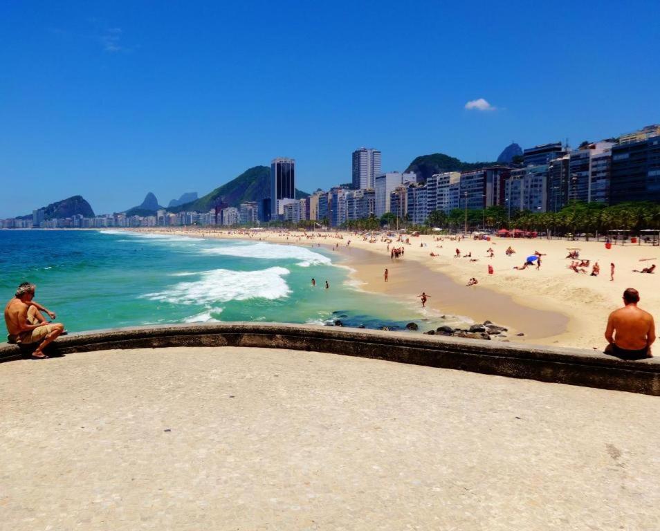 Apartamento Completo Na Praia De Copacabana 02 Quartos Com Vista Lateral Mar Em Andar Alto, Ar, Wifi , Netflix, Pauloangerami Rmvc18 Rio de Janeiro Esterno foto