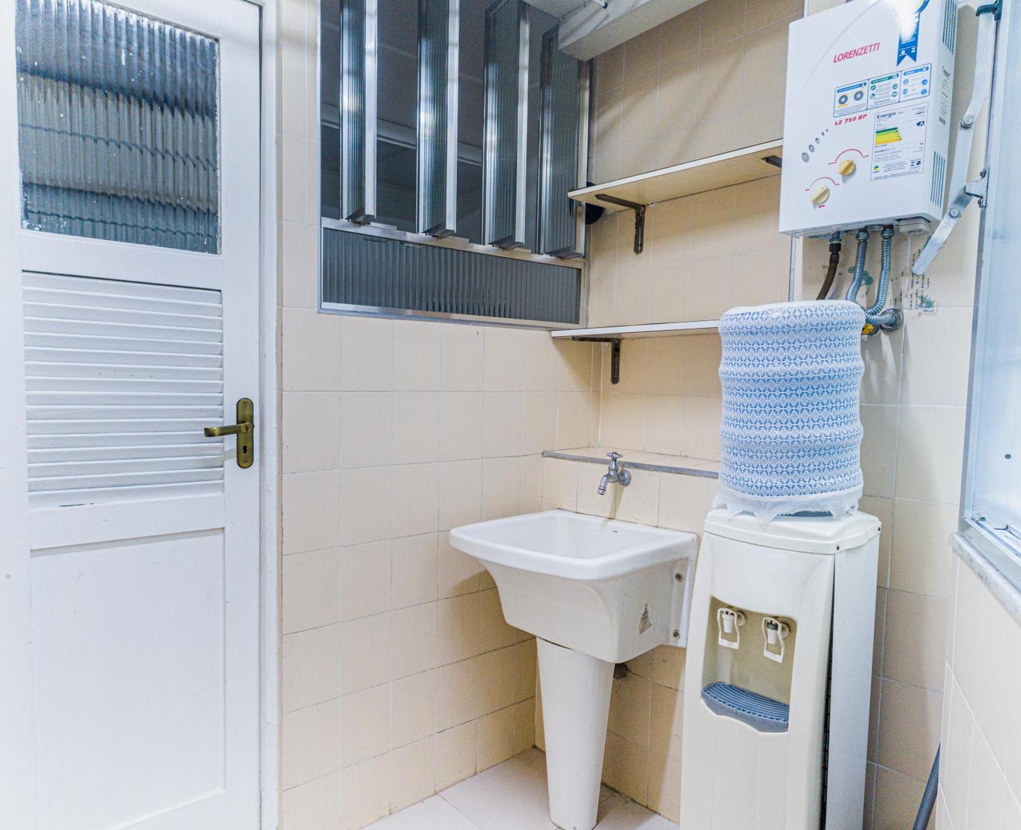 Apartamento Completo Na Praia De Copacabana 02 Quartos Com Vista Lateral Mar Em Andar Alto, Ar, Wifi , Netflix, Pauloangerami Rmvc18 Rio de Janeiro Esterno foto